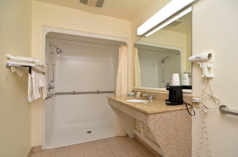 Best Western Regency Inn & Suites Gonzales Rum bild