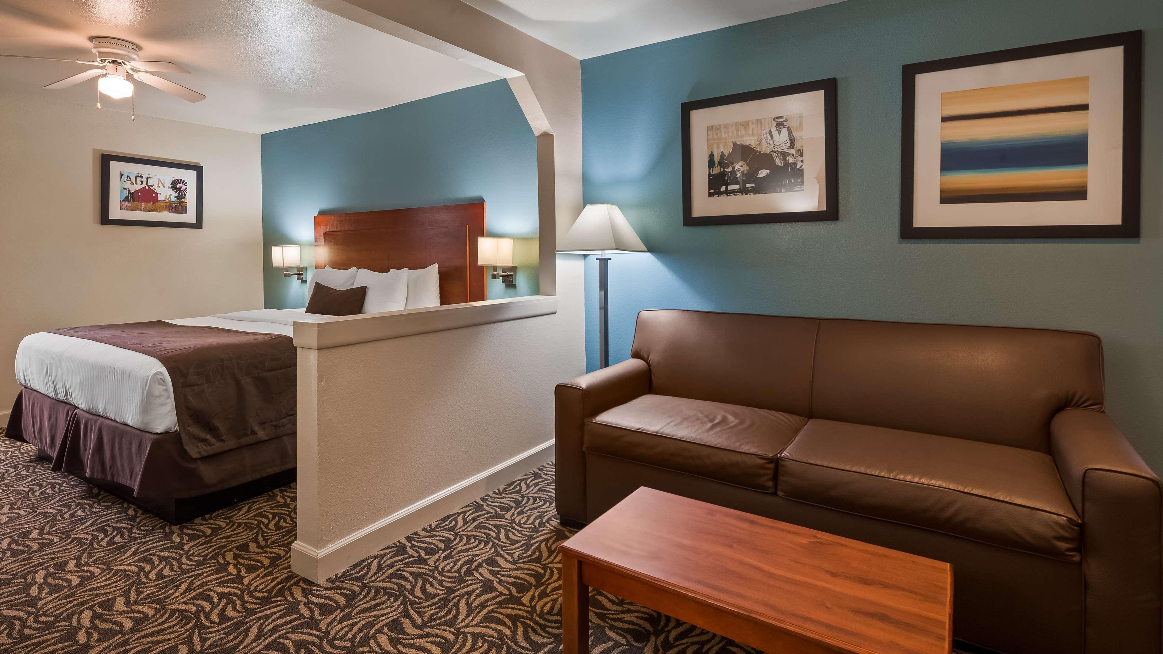 Best Western Regency Inn & Suites Gonzales Exteriör bild