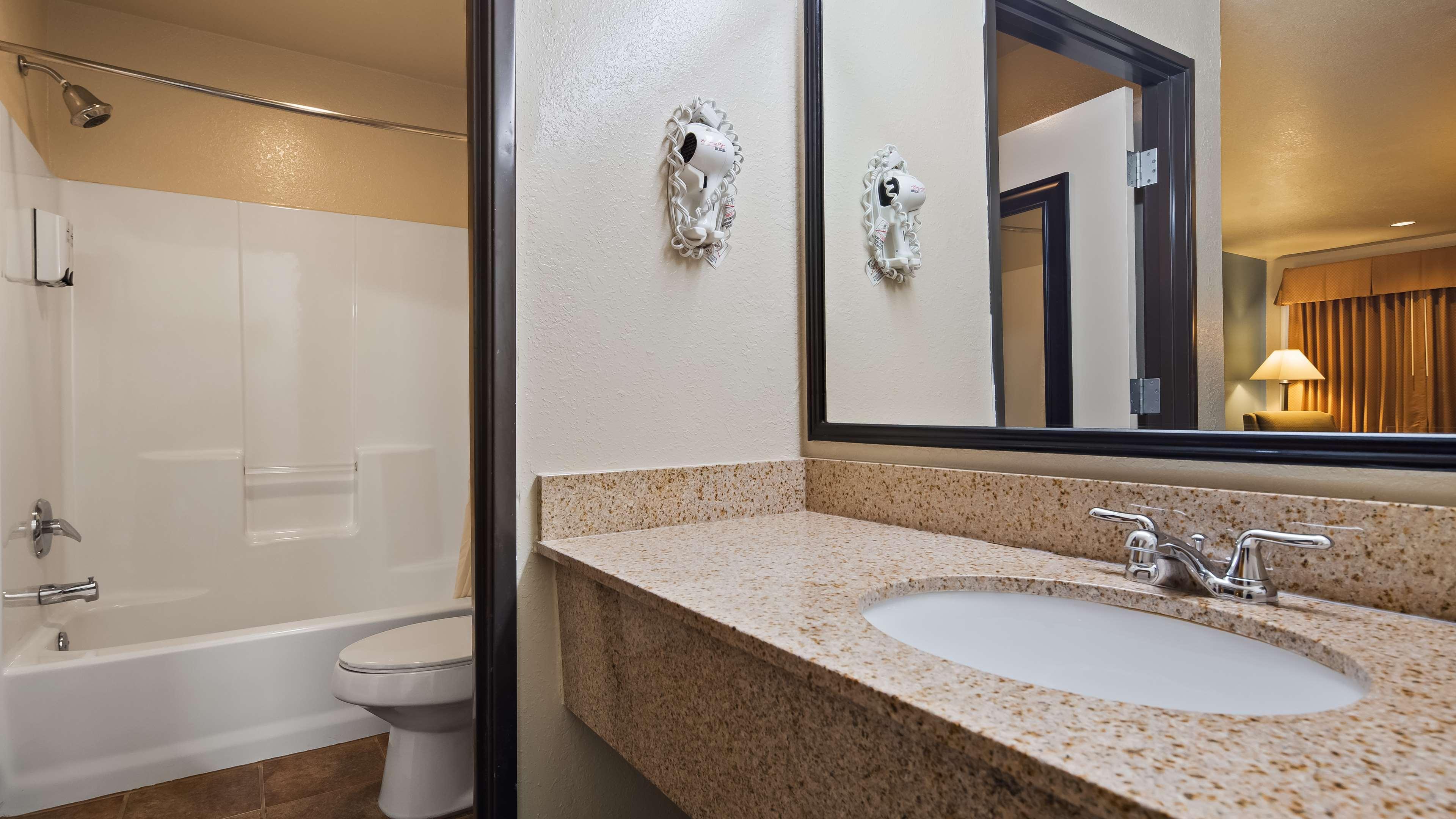 Best Western Regency Inn & Suites Gonzales Exteriör bild