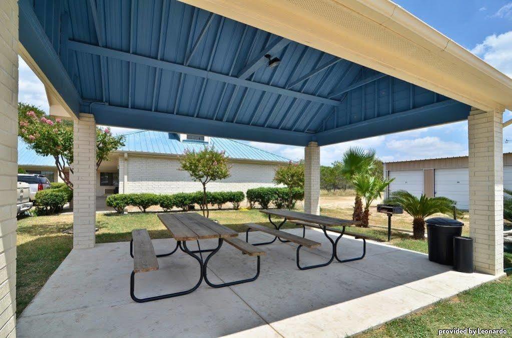 Best Western Regency Inn & Suites Gonzales Restaurang bild