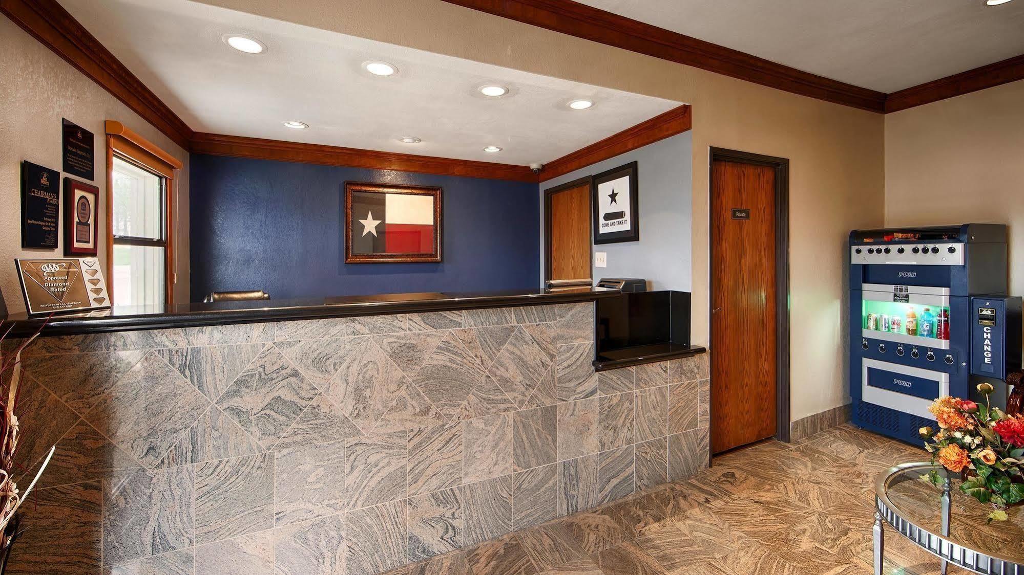 Best Western Regency Inn & Suites Gonzales Exteriör bild